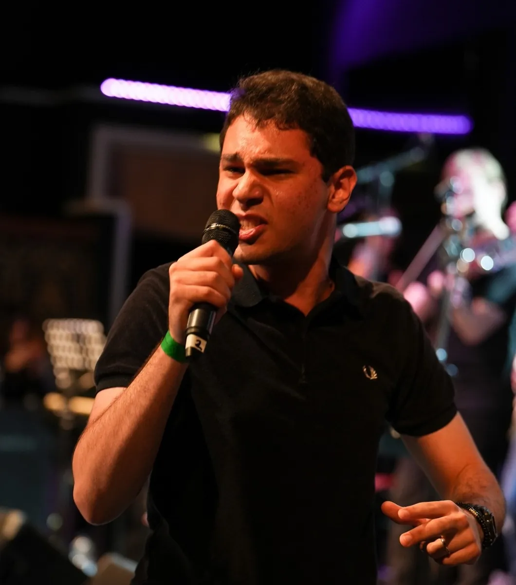 Performance (Emre singing)